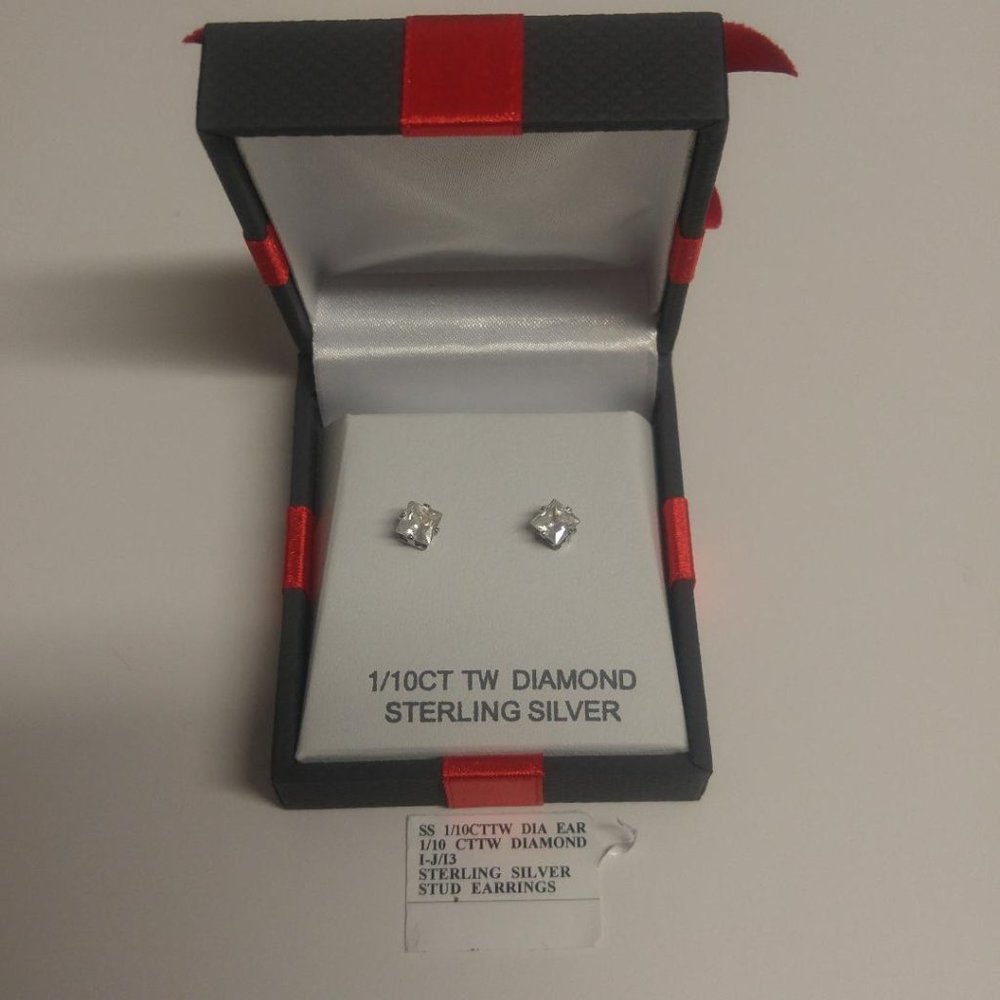 NEW*Sterling Silver 1/10 ct tw diamond earrings